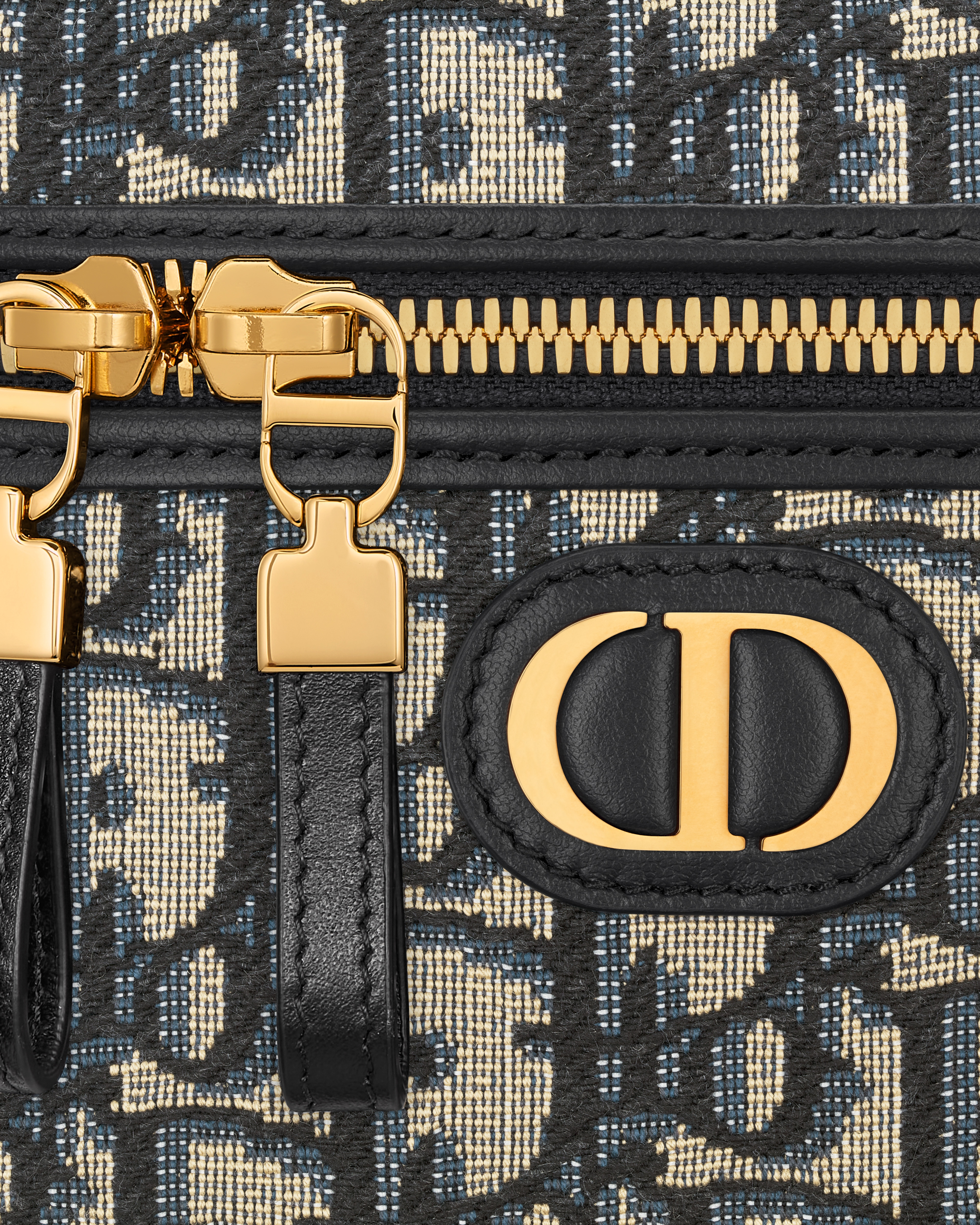 30 Montaigne 迷你 Vanity 手袋 蓝色 Oblique 印花面料 E09