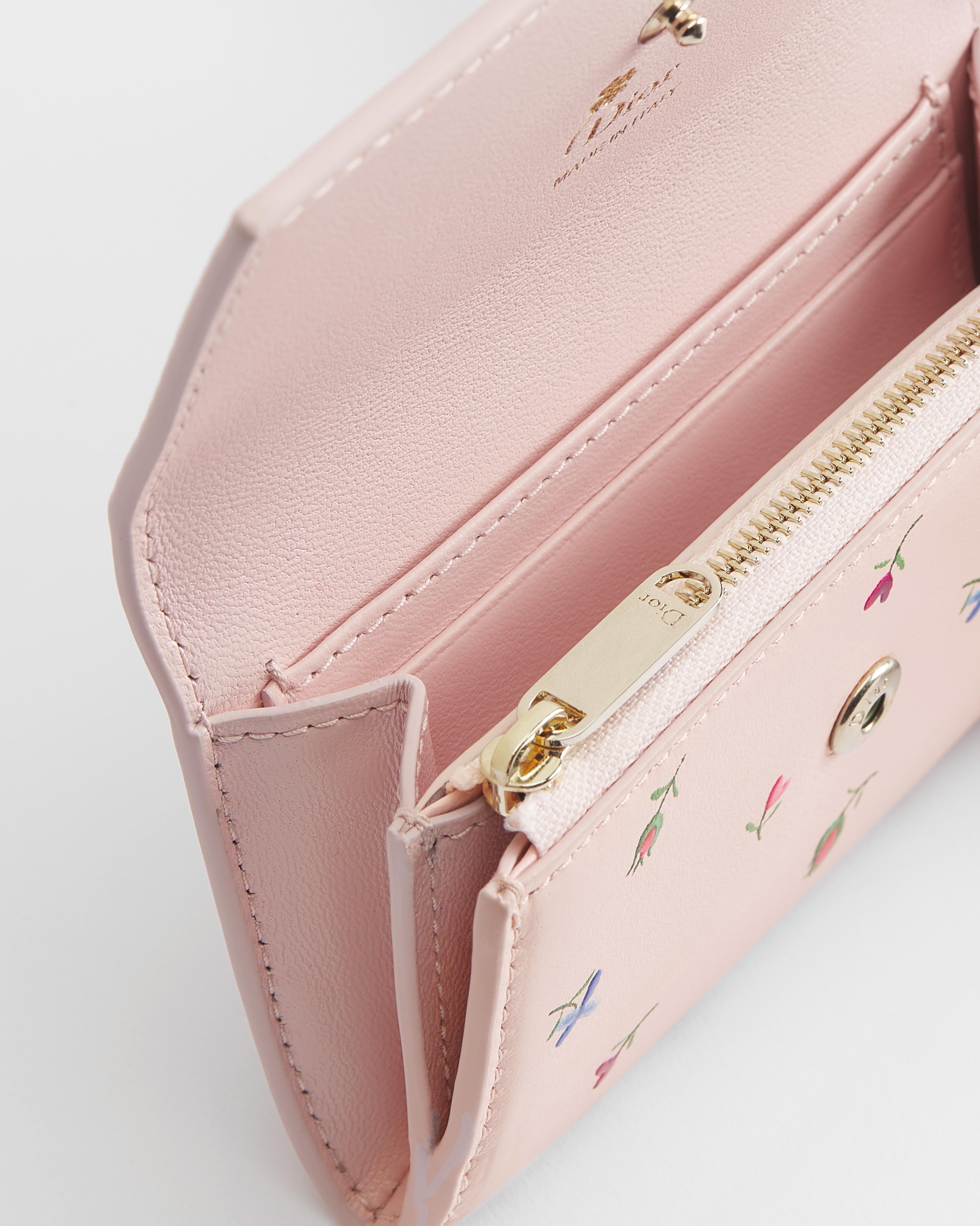 Dioramour Dior Glycine 钱包 淡柔粉色羊皮革多色 Revolution Flowers 图案印花 E10