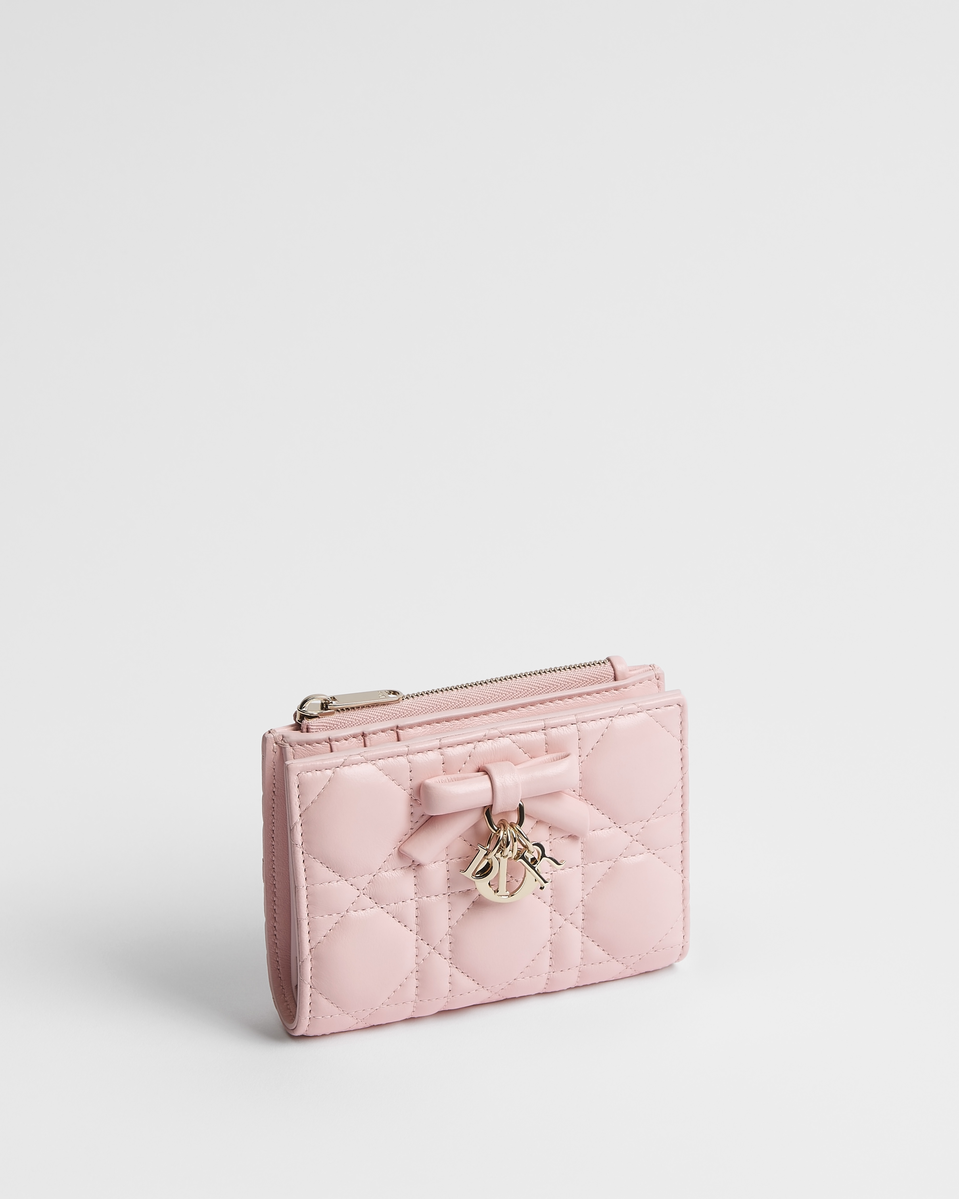 Lady Dior Dahlia 钱包 淡柔粉色羊皮革藤格纹 E03