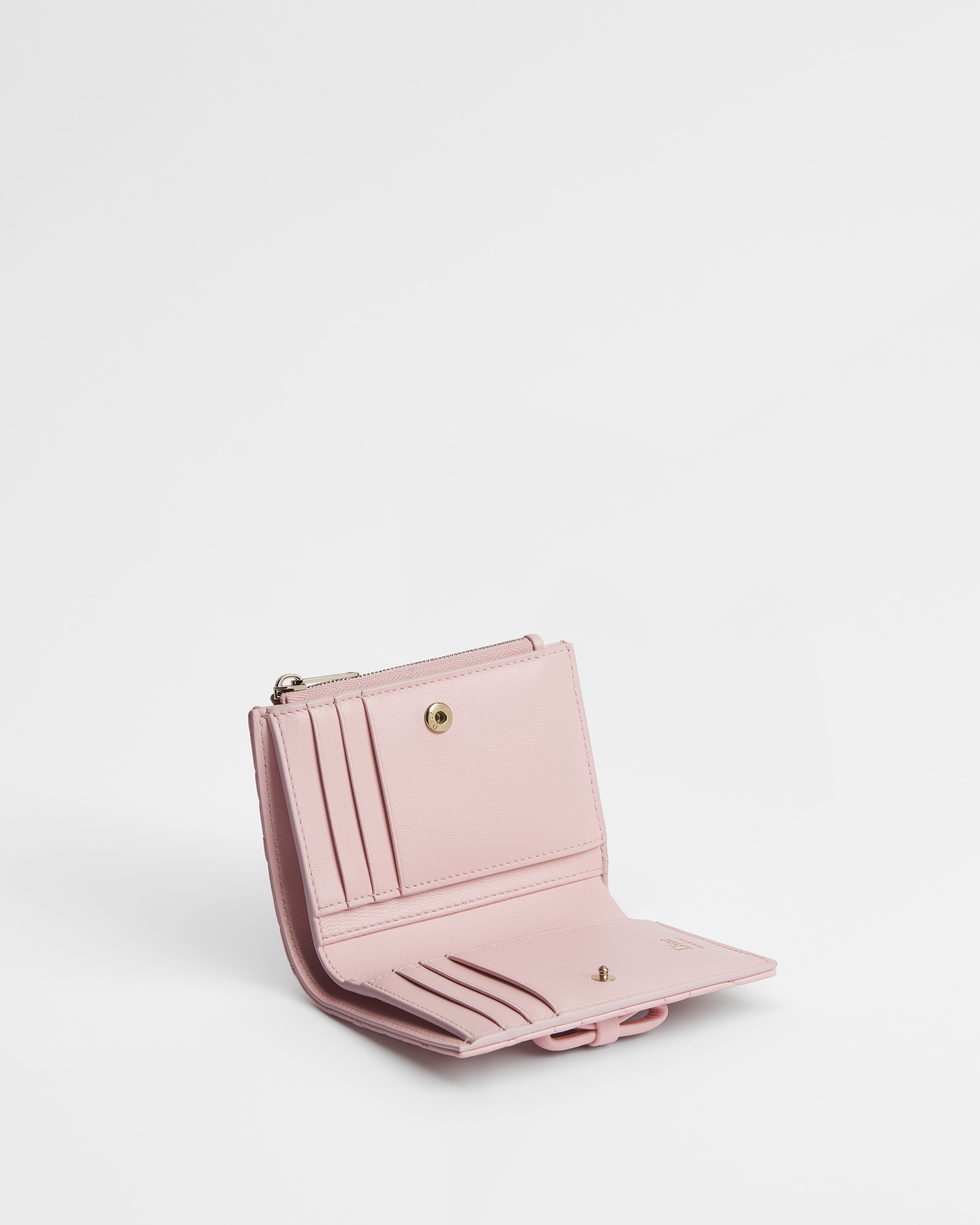 Lady Dior Dahlia 钱包 淡柔粉色羊皮革藤格纹 E06