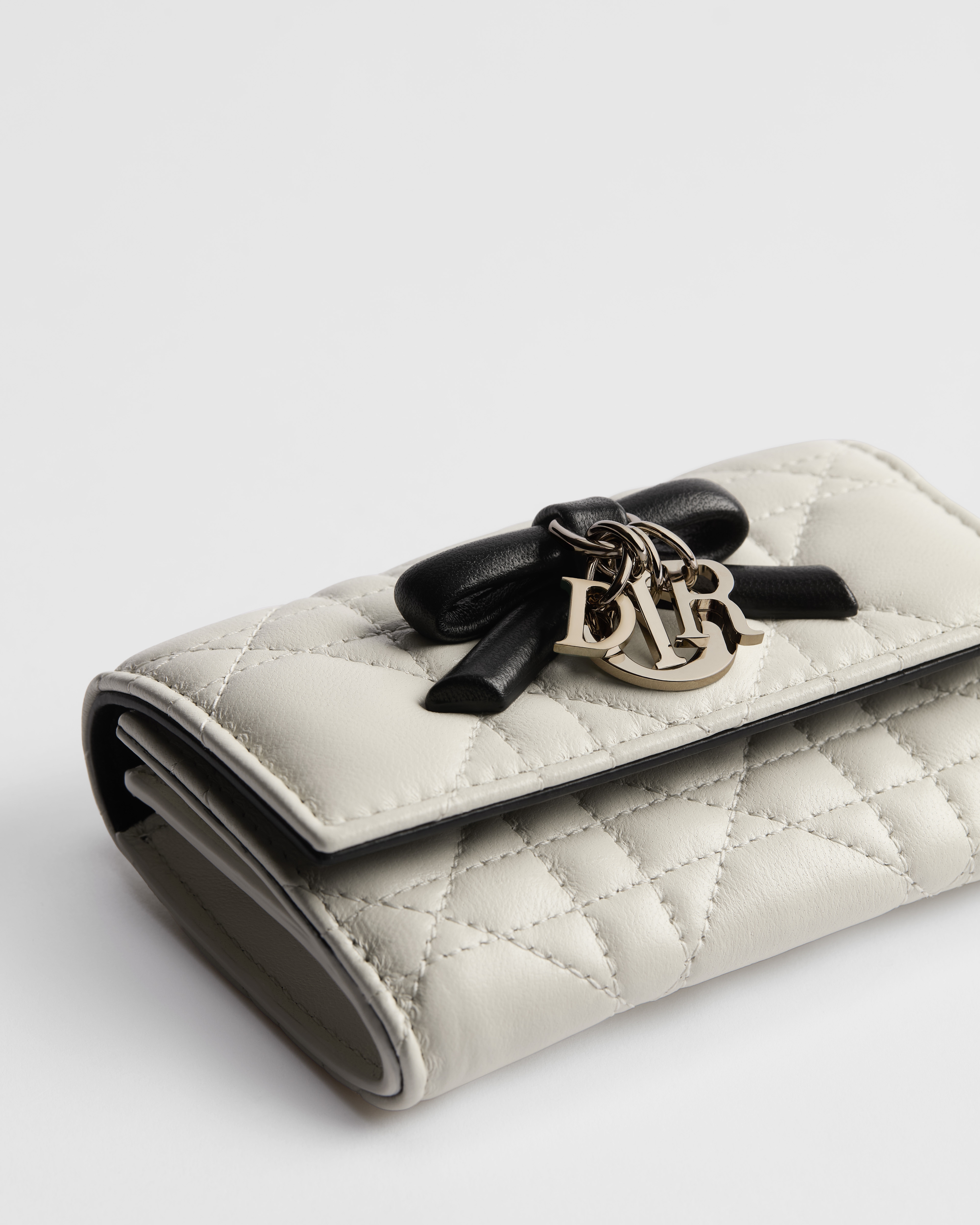 My Dior Glycine 钱包 奶白色和黑色双色羊皮革藤格纹 E09