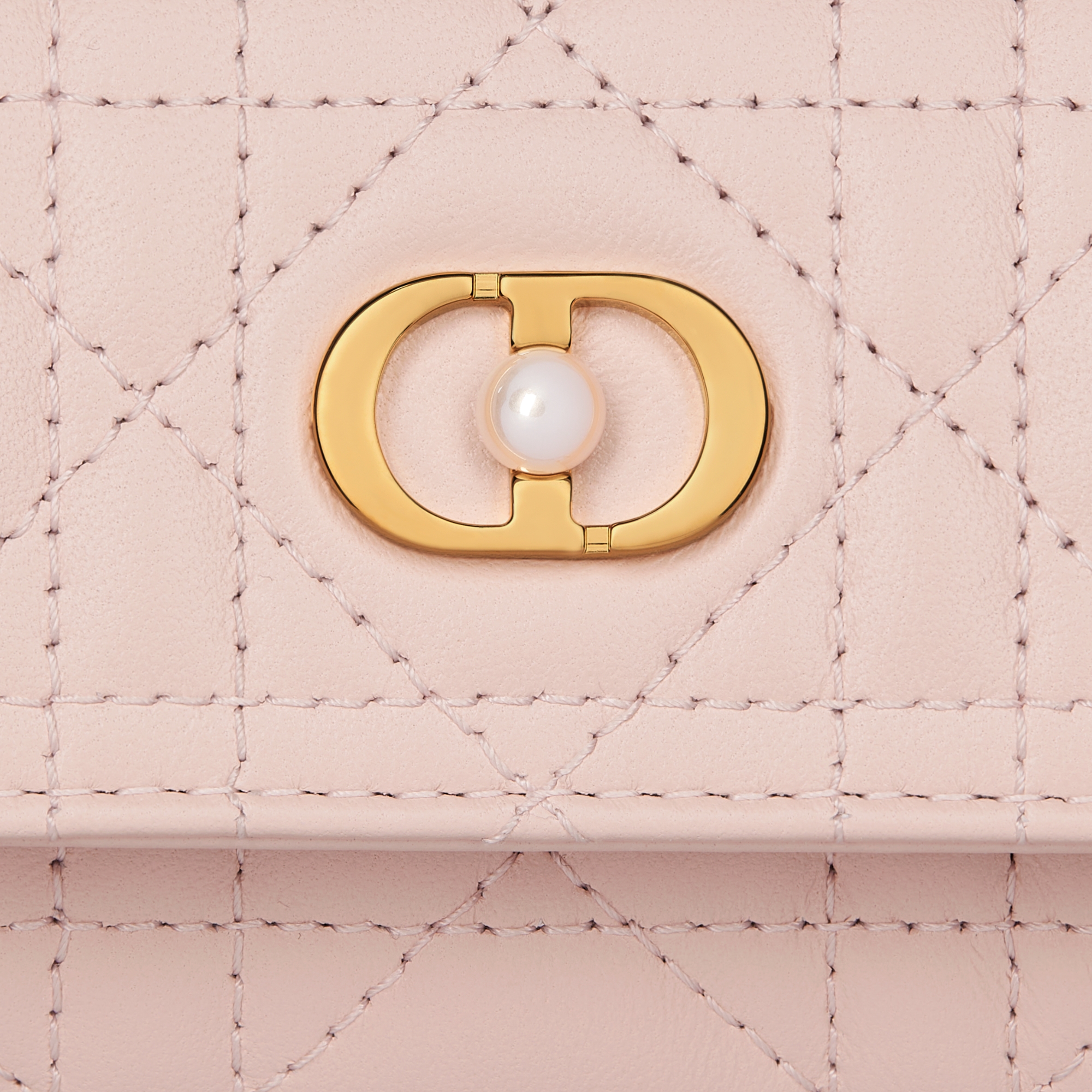 Dior Jolie Glycine 钱包 胭脂粉色羊皮革藤格纹 E09