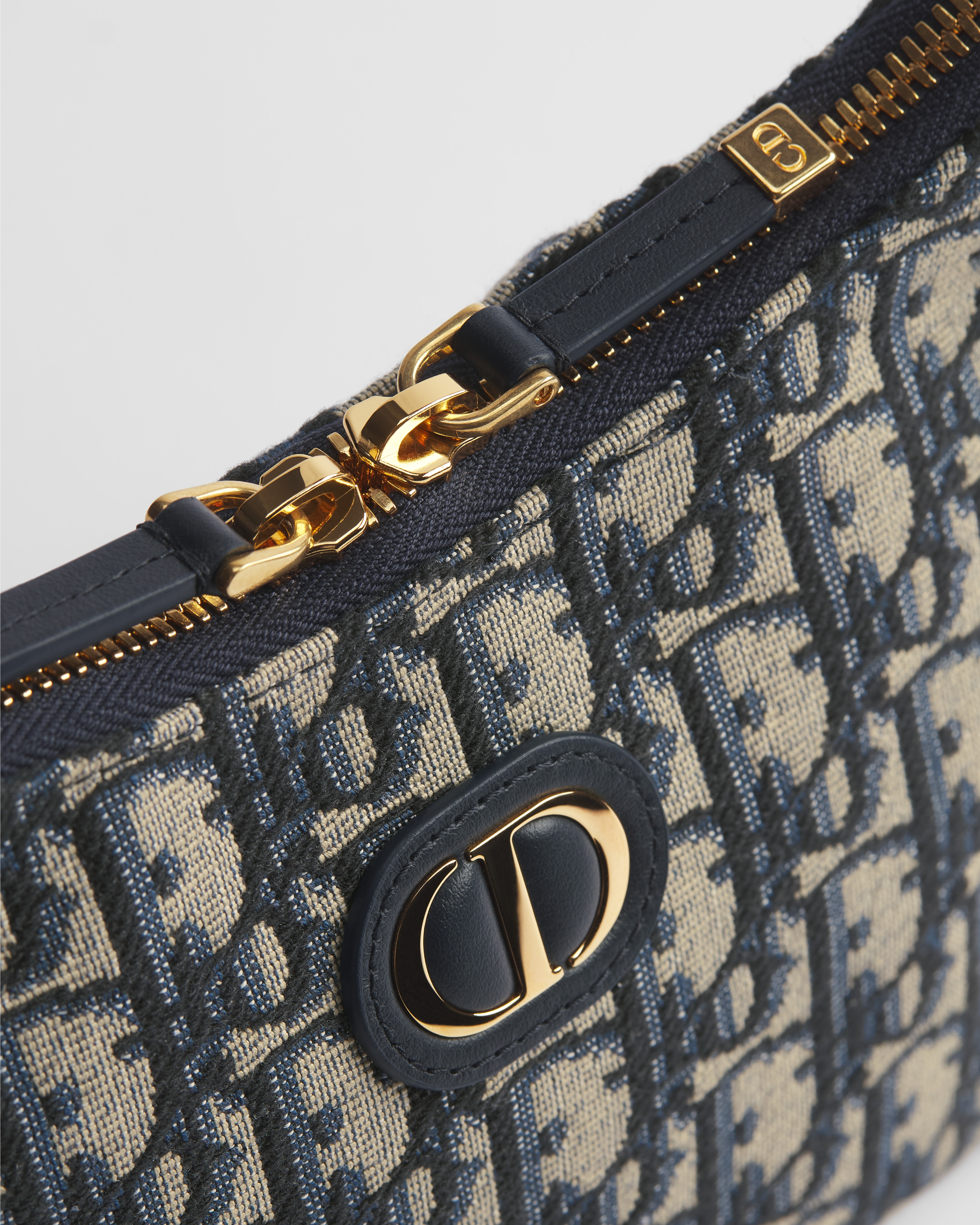 30 Montaigne 迪奥之爱迷你链条手袋 蓝色 Oblique 印花面料 E09