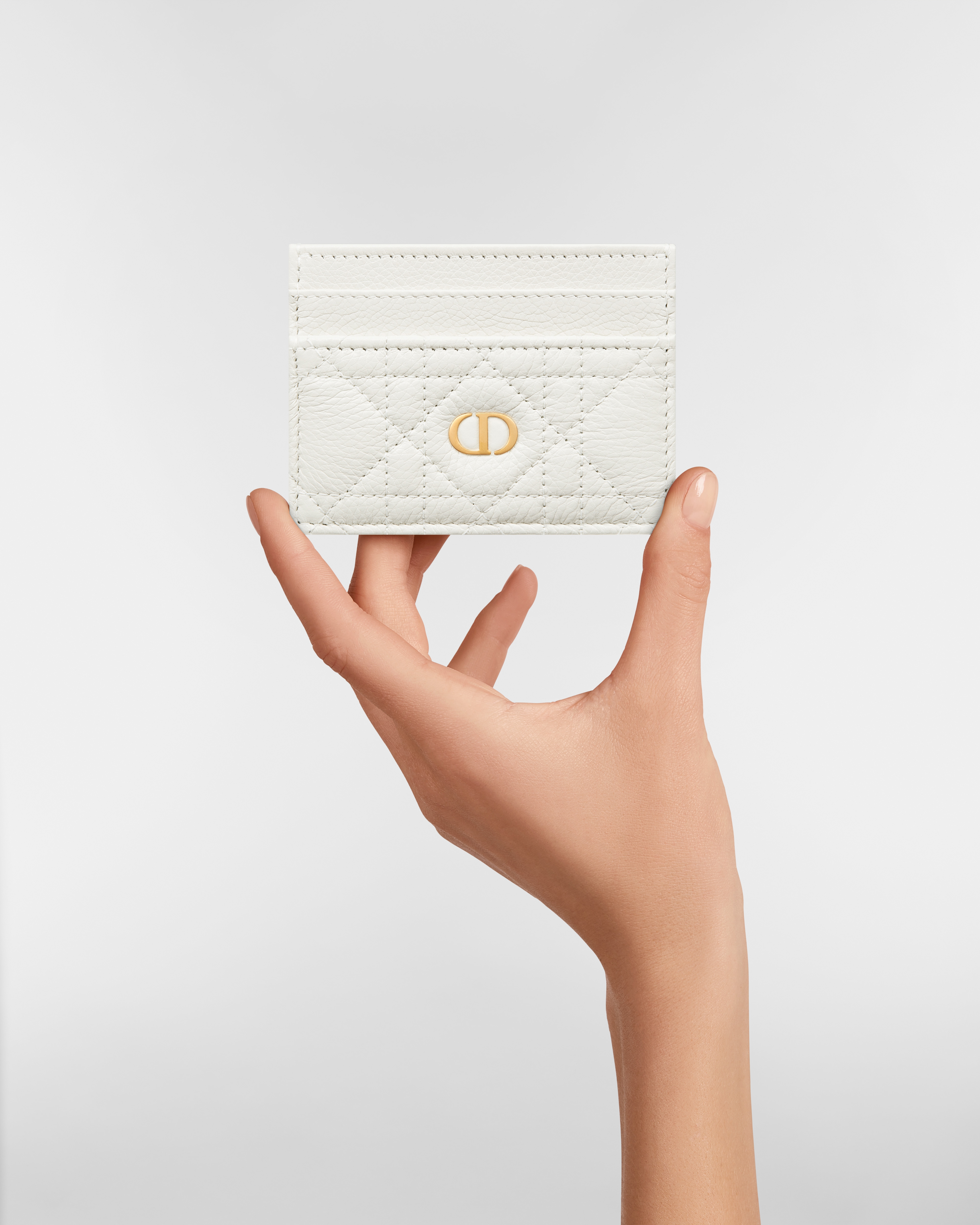 Dior Caro Freesia 卡夹 奶白色柔软牛皮革藤格纹 E11