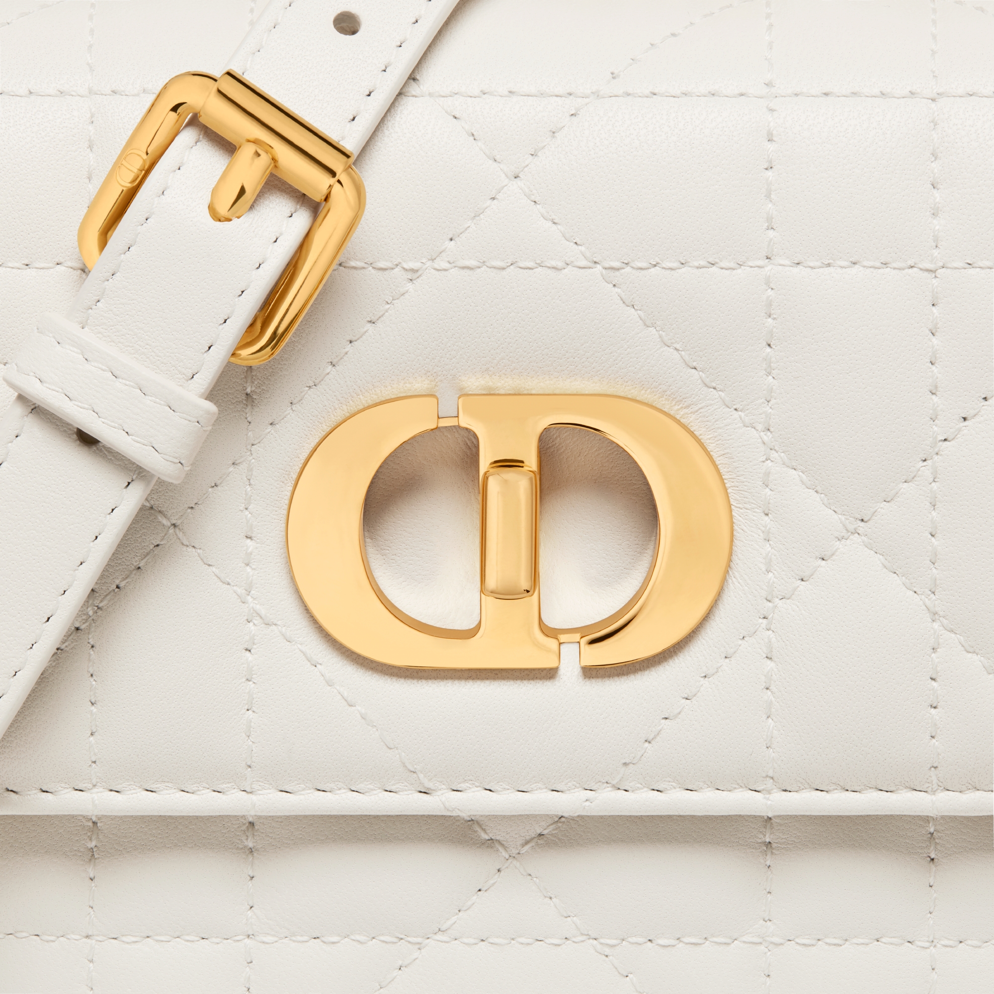 Miss Caro 迷你链条手袋 奶白色羊皮革超大藤格纹 E09