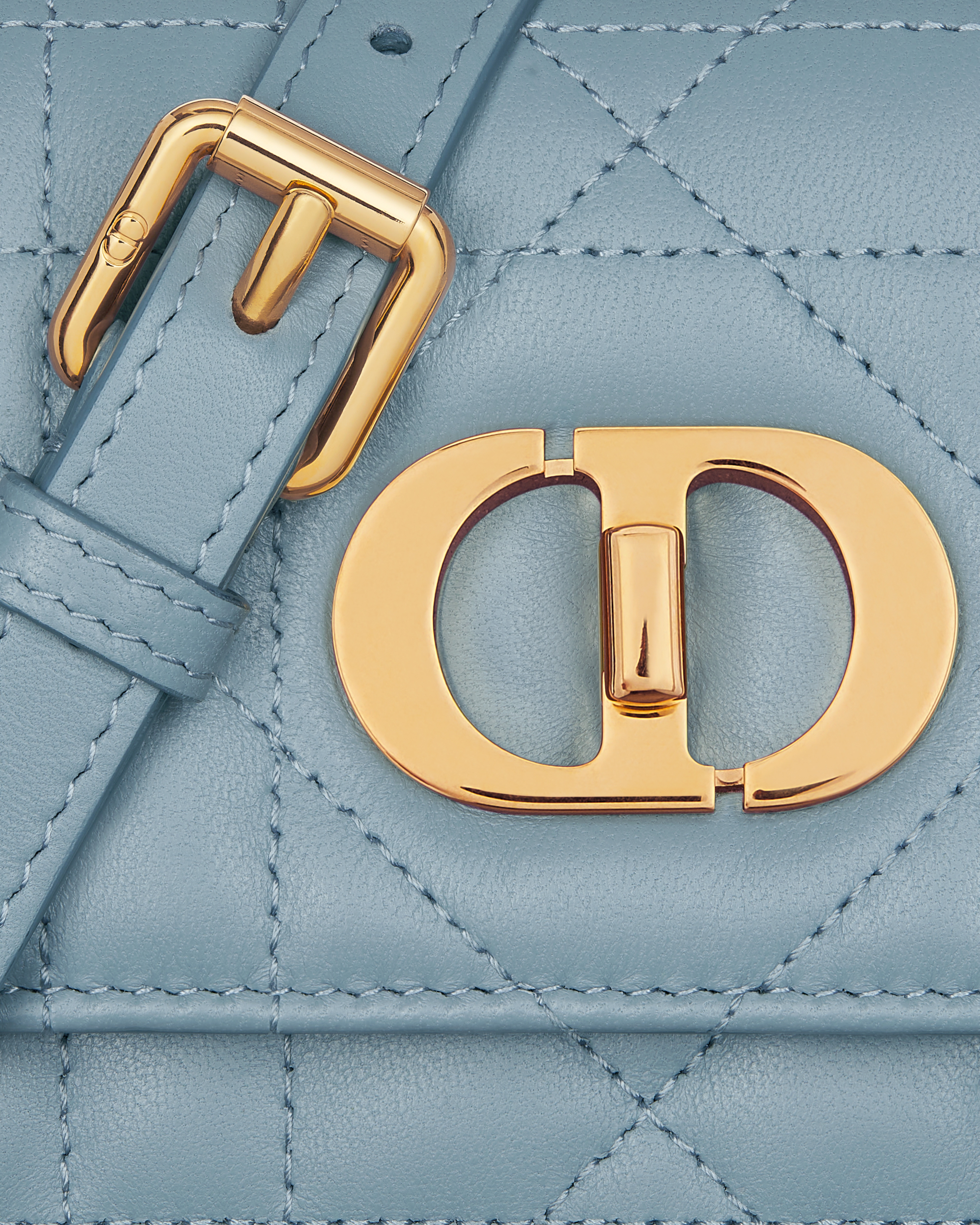 Miss Caro 迷你链条手袋 云雾蓝羊皮革超大藤格纹 E09