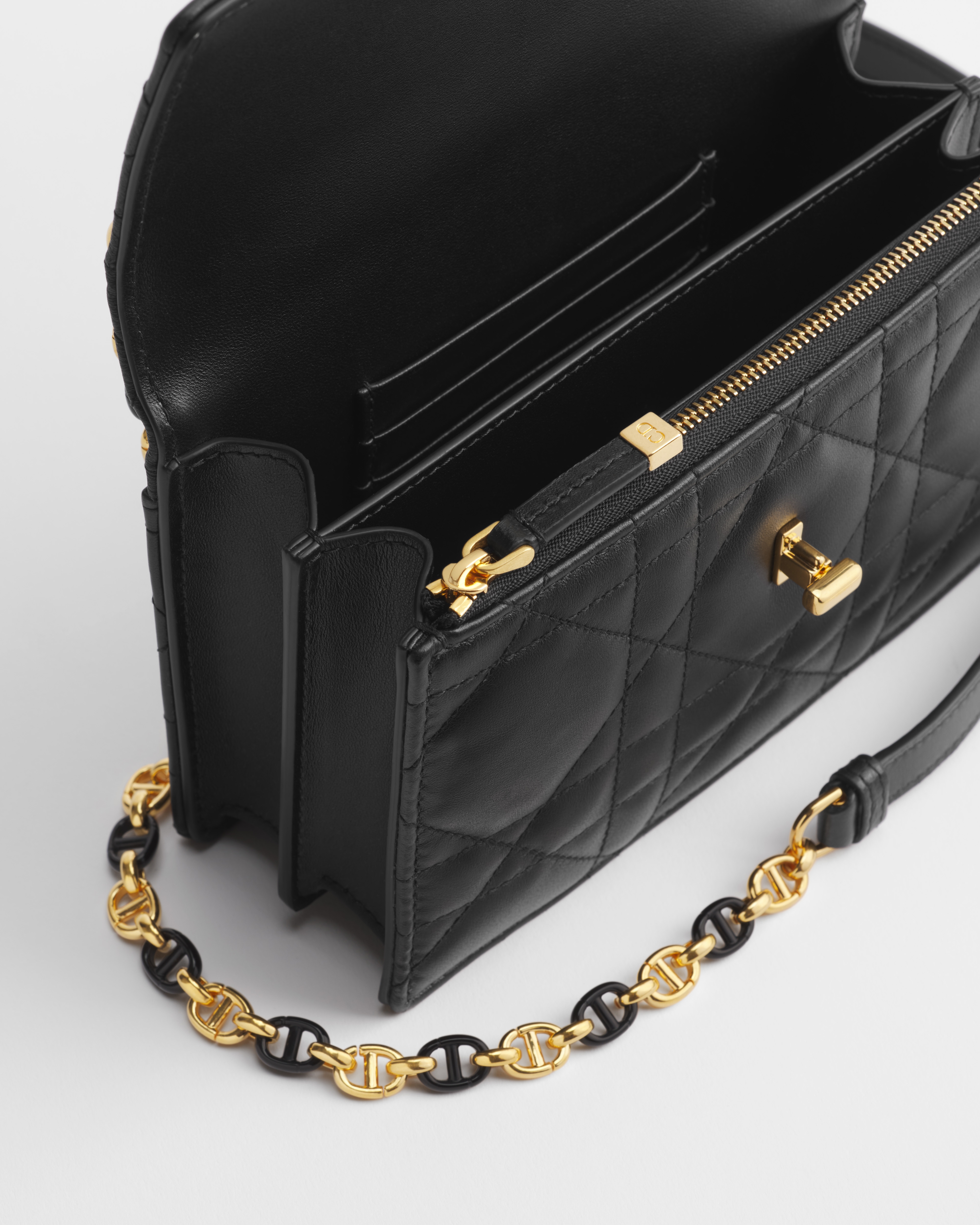 Miss Caro 迷你链条手袋 黑色羊皮革超大藤格纹 E06