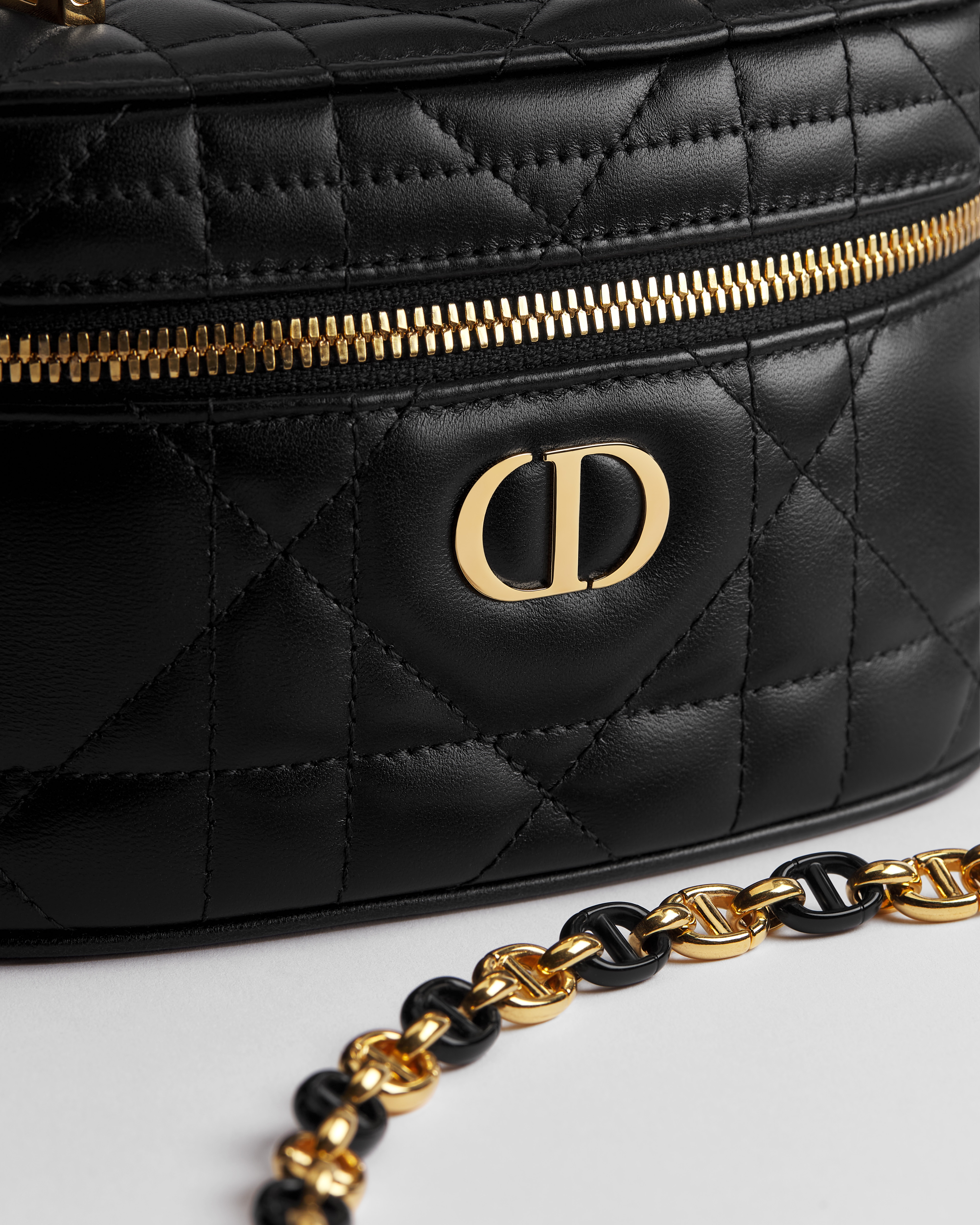 Dior Caro 迷你 Vanity 手袋 黑色羊皮革超大藤格纹 E09