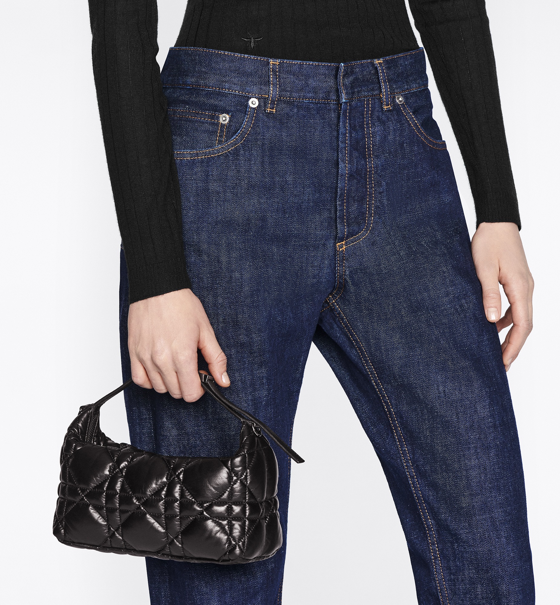 中号 DiorTravel Nomad 手拿包 黑色牛皮革超大藤格纹 E12