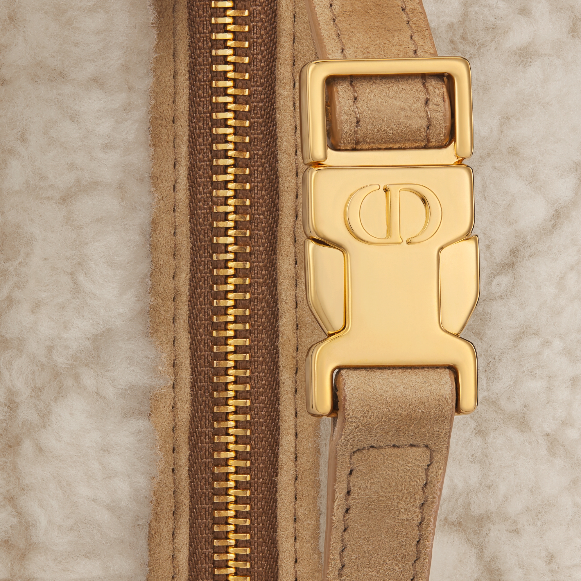 中号 DiorTravel Nomad 手拿包 米白色羊皮革皮毛一体藤格纹 E09