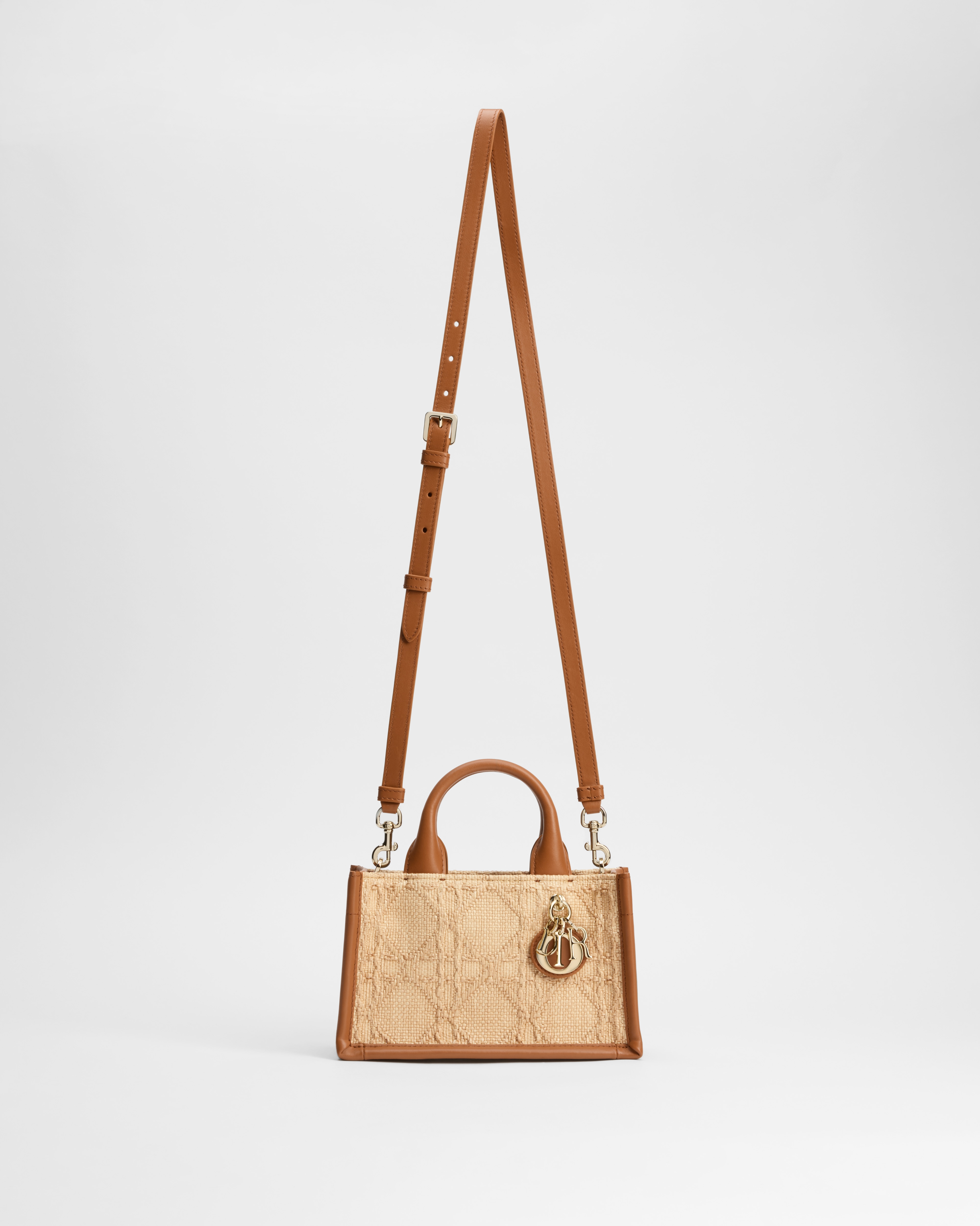 迷你 Book Tote 手袋 米色酒椰草藤格纹（21.5 x 13 x 7.5 厘米） E07