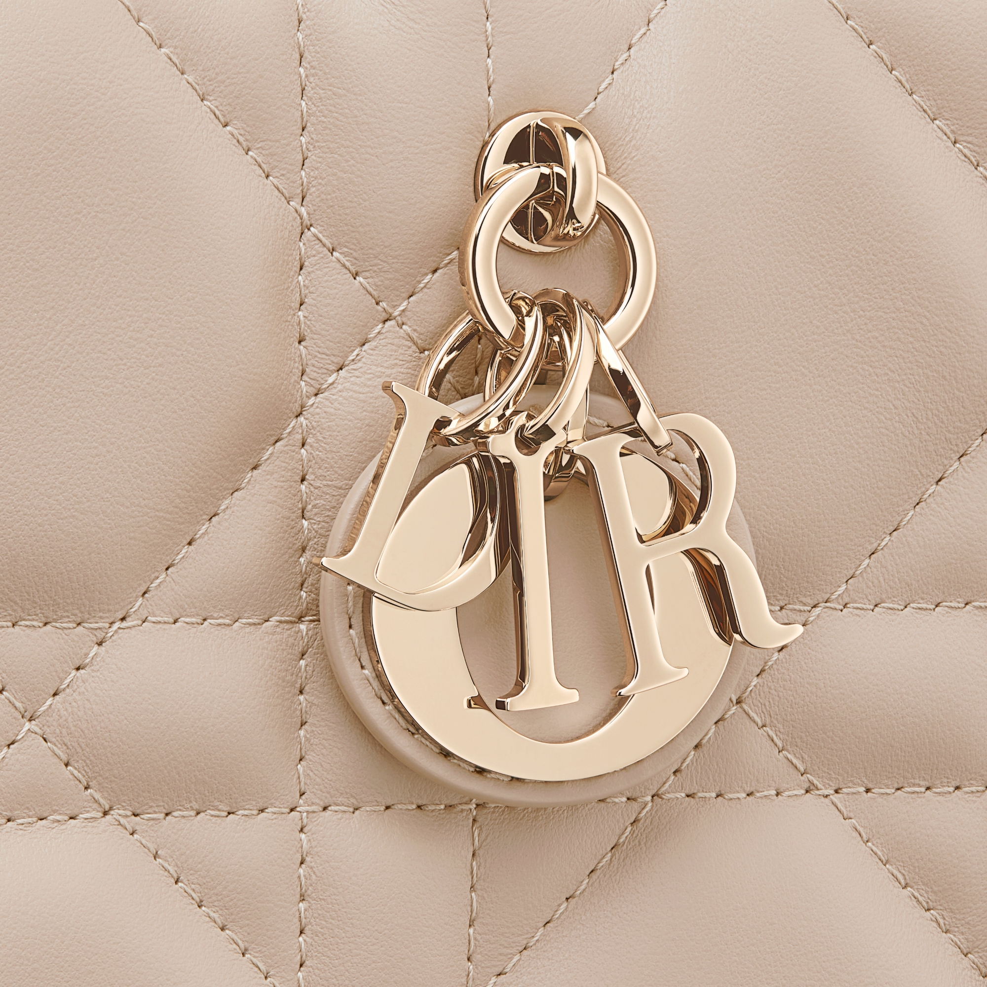 迷你 Book Tote 手袋 胭脂米色牛皮革超大藤格纹（21.5 x 13 x 7.5 厘米） E09