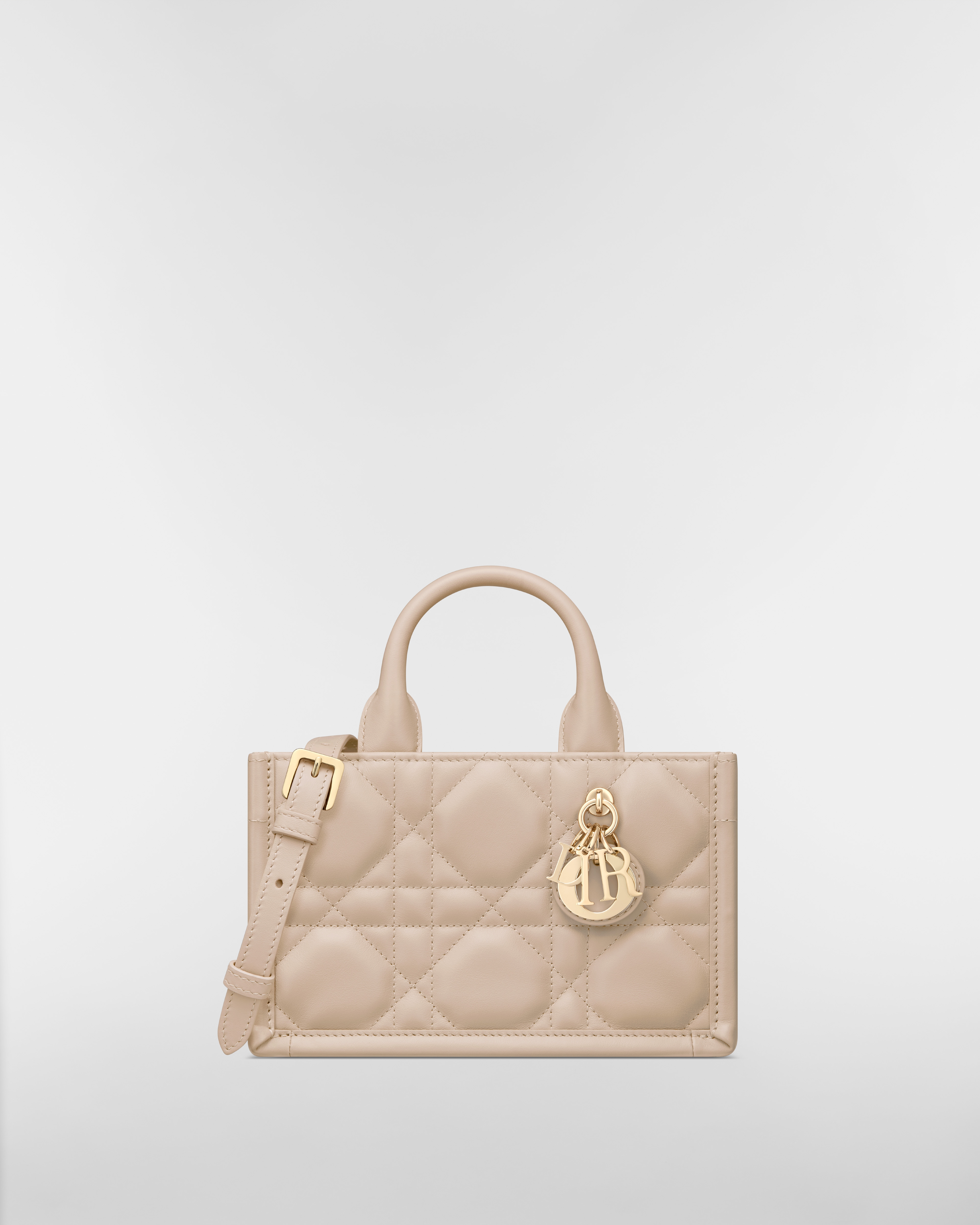 迷你 Book Tote 手袋 胭脂米色牛皮革超大藤格纹（21.5 x 13 x 7.5 厘米） E01