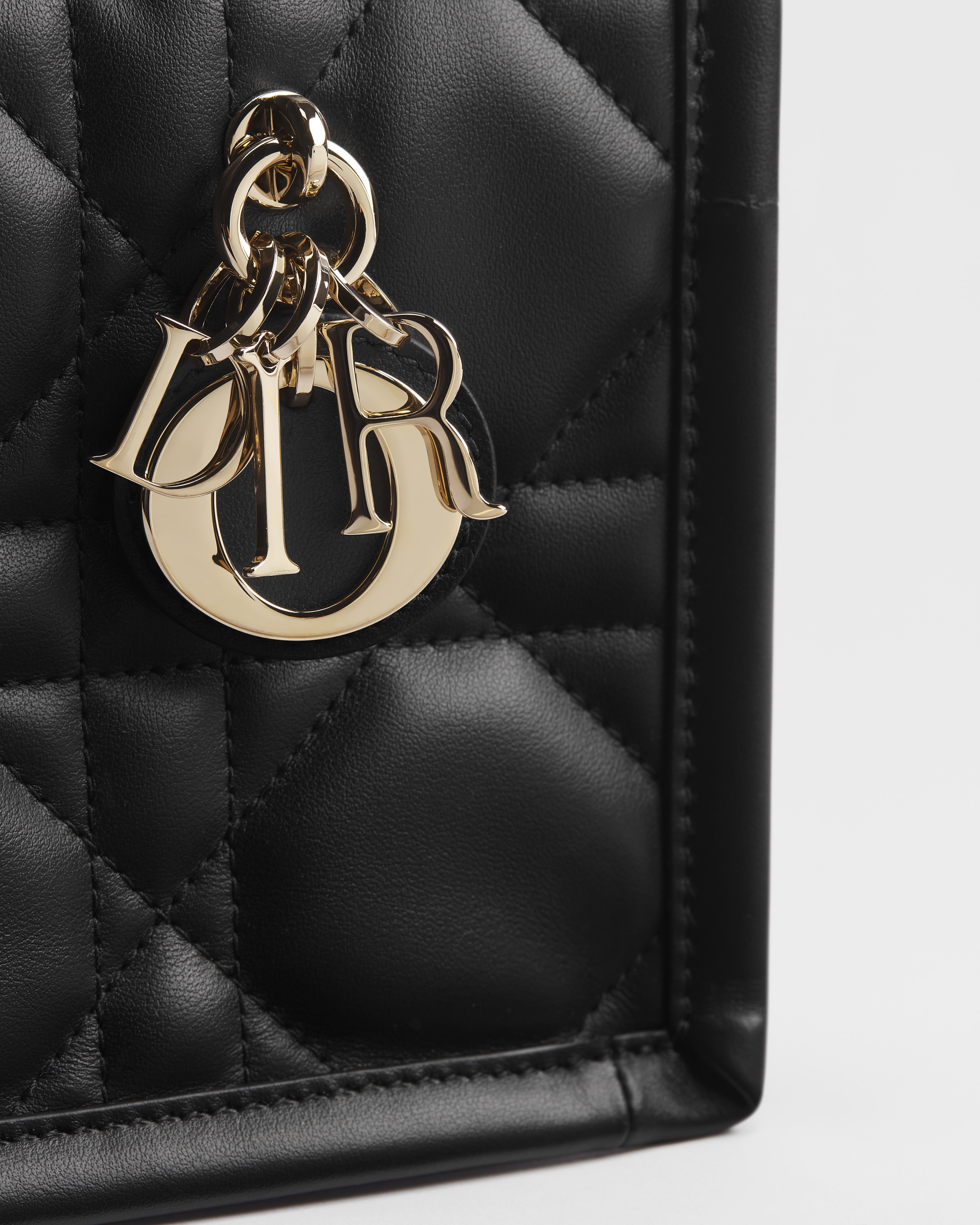 迷你 Book Tote 手袋 黑色牛皮革超大藤格纹（21.5 x 13 x 7.5 厘米） E09