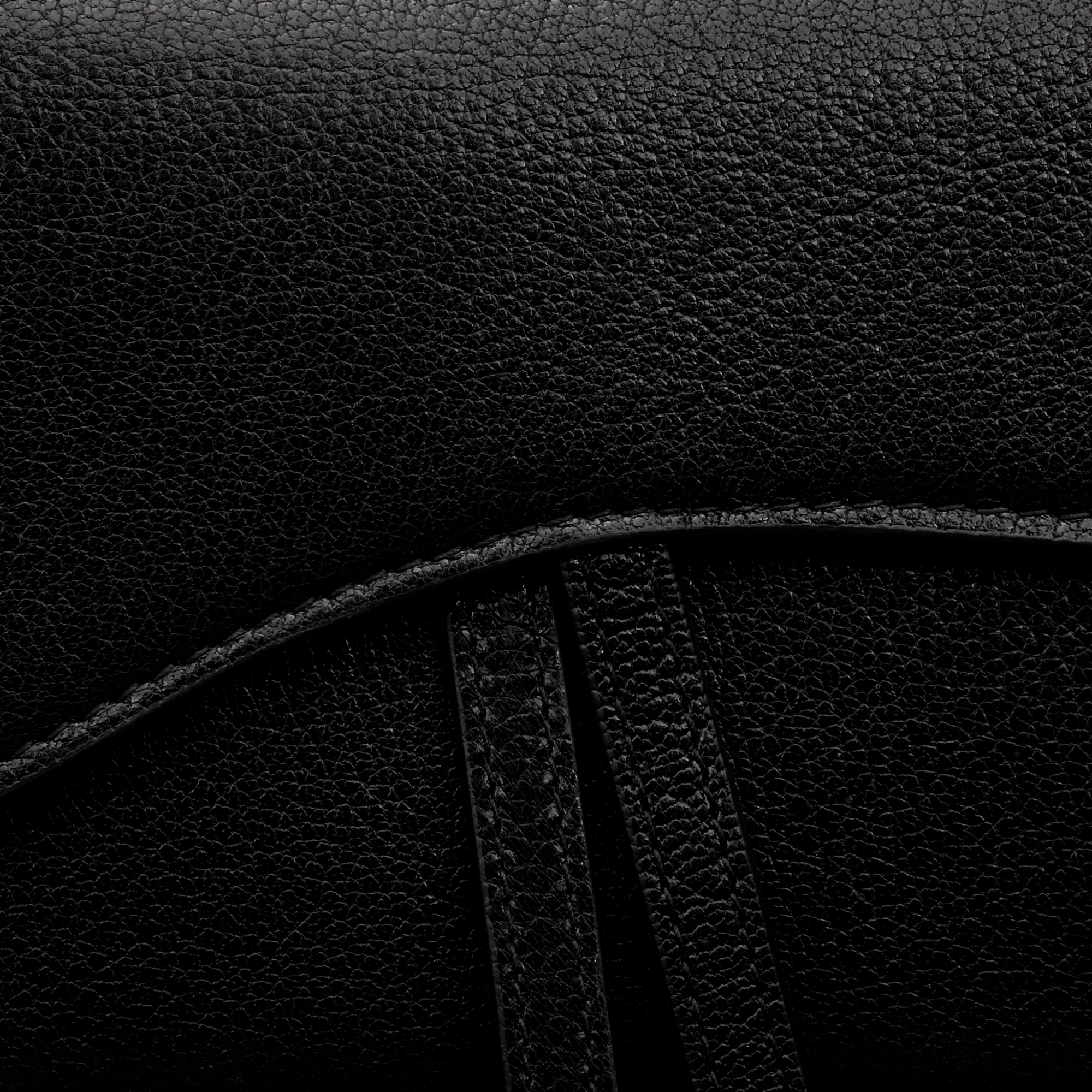 马鞍长款链条钱包 黑色羊皮革 E09