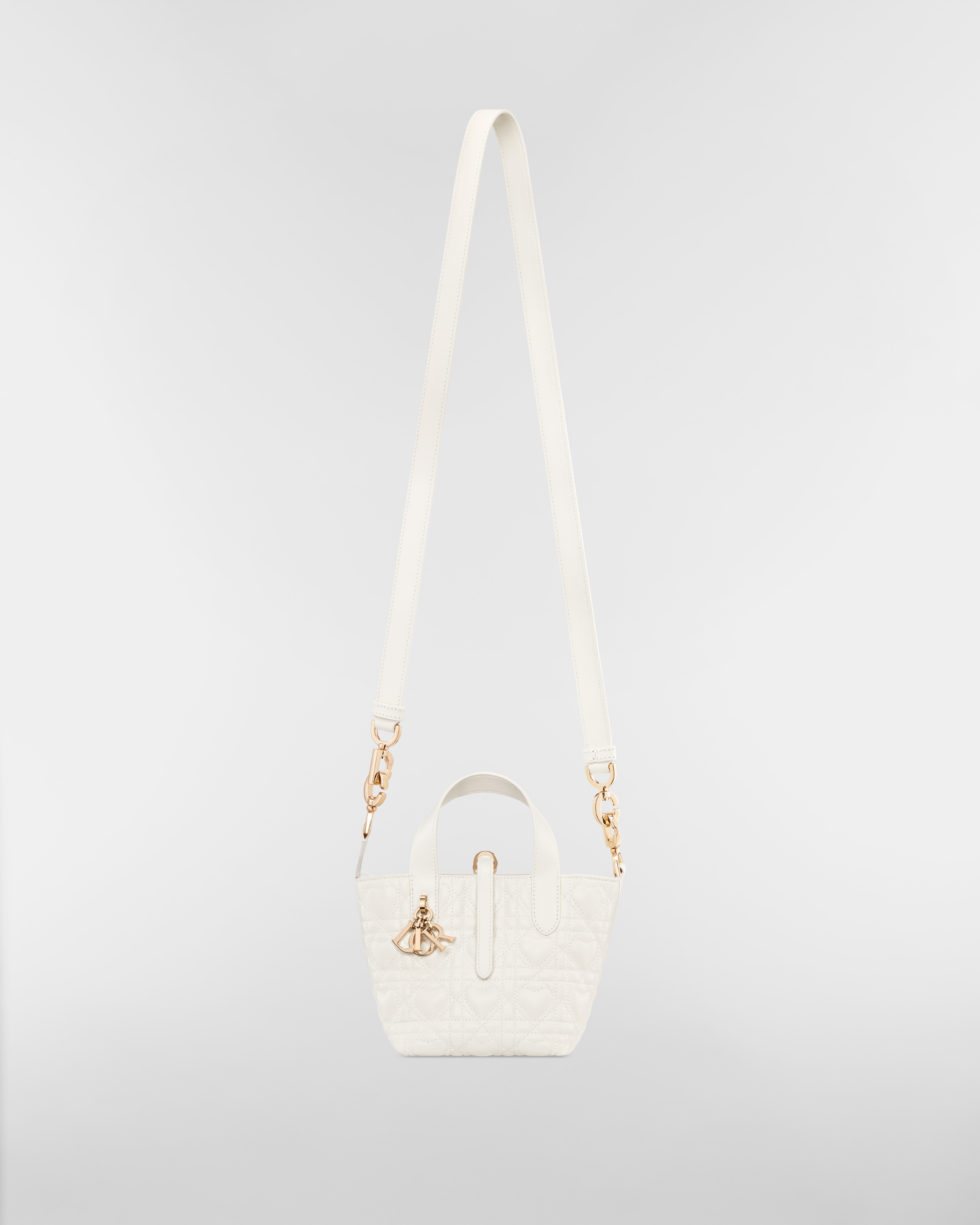 微型 Dior Toujours 竖版手袋 奶白色牛皮革藤格纹心形图案 E07