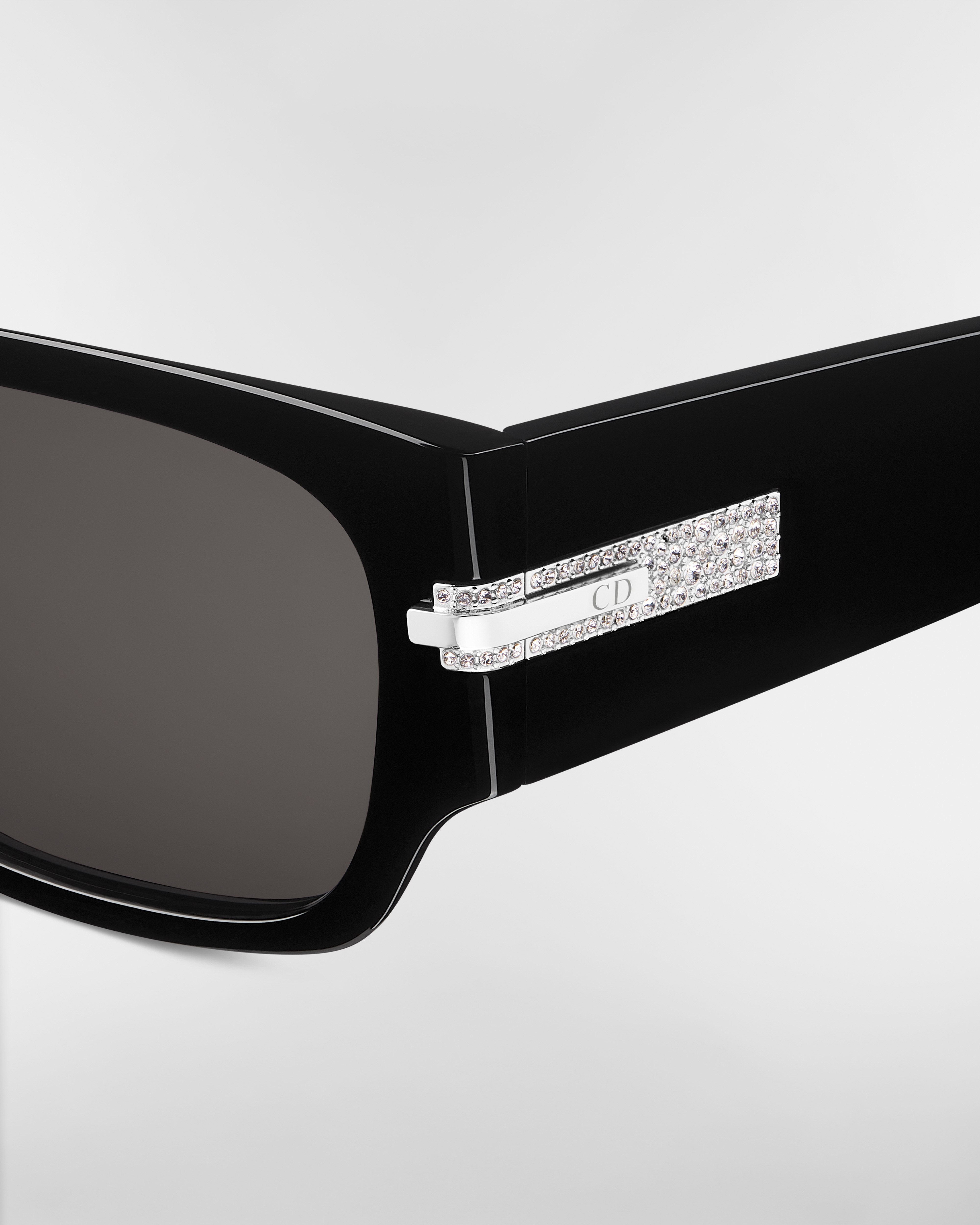 DiorBlackSuit XL S3F 太阳眼镜 黑色方形镜框 E09