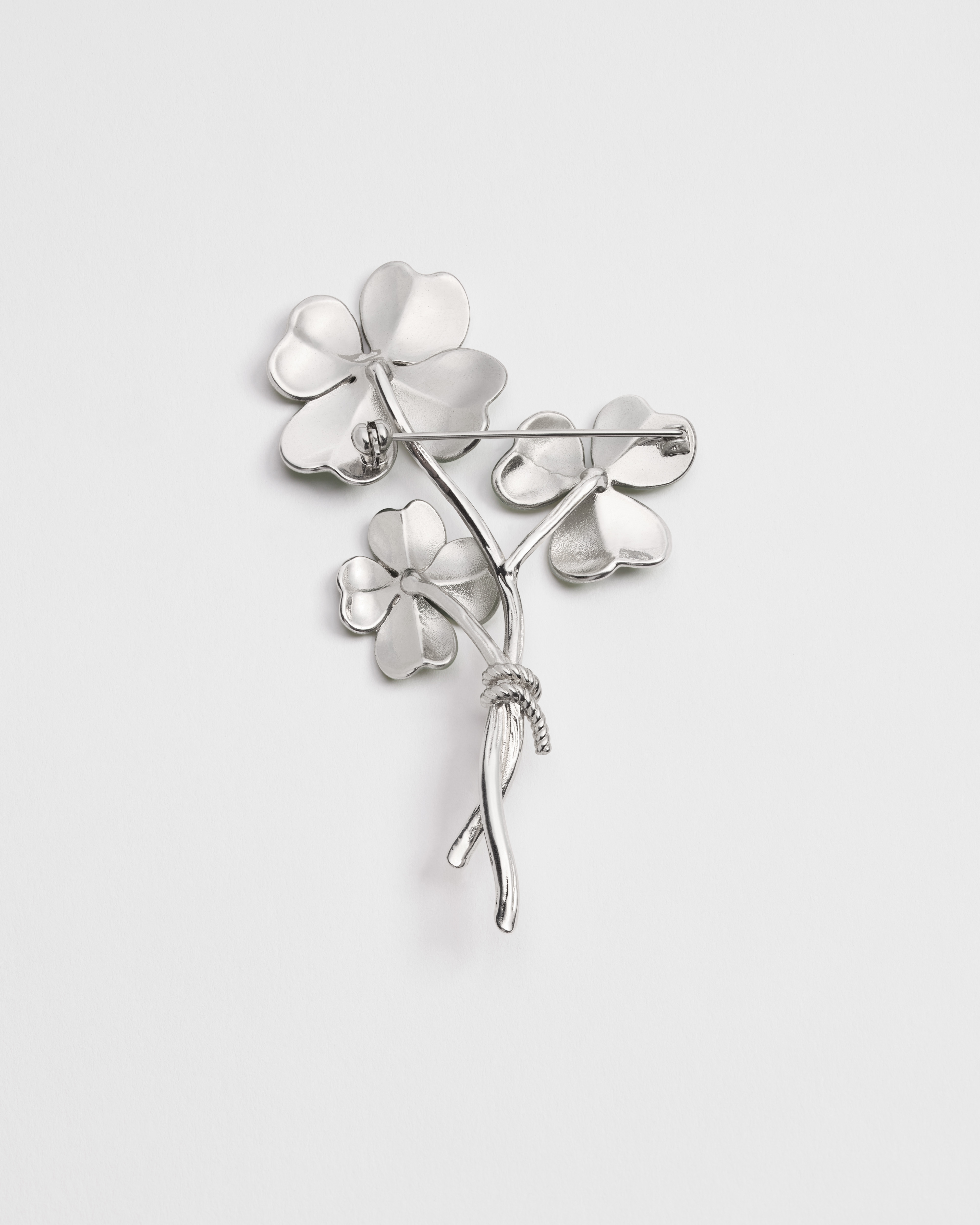 Dior Trèfle 胸针 银质和绿色人工树脂 E08