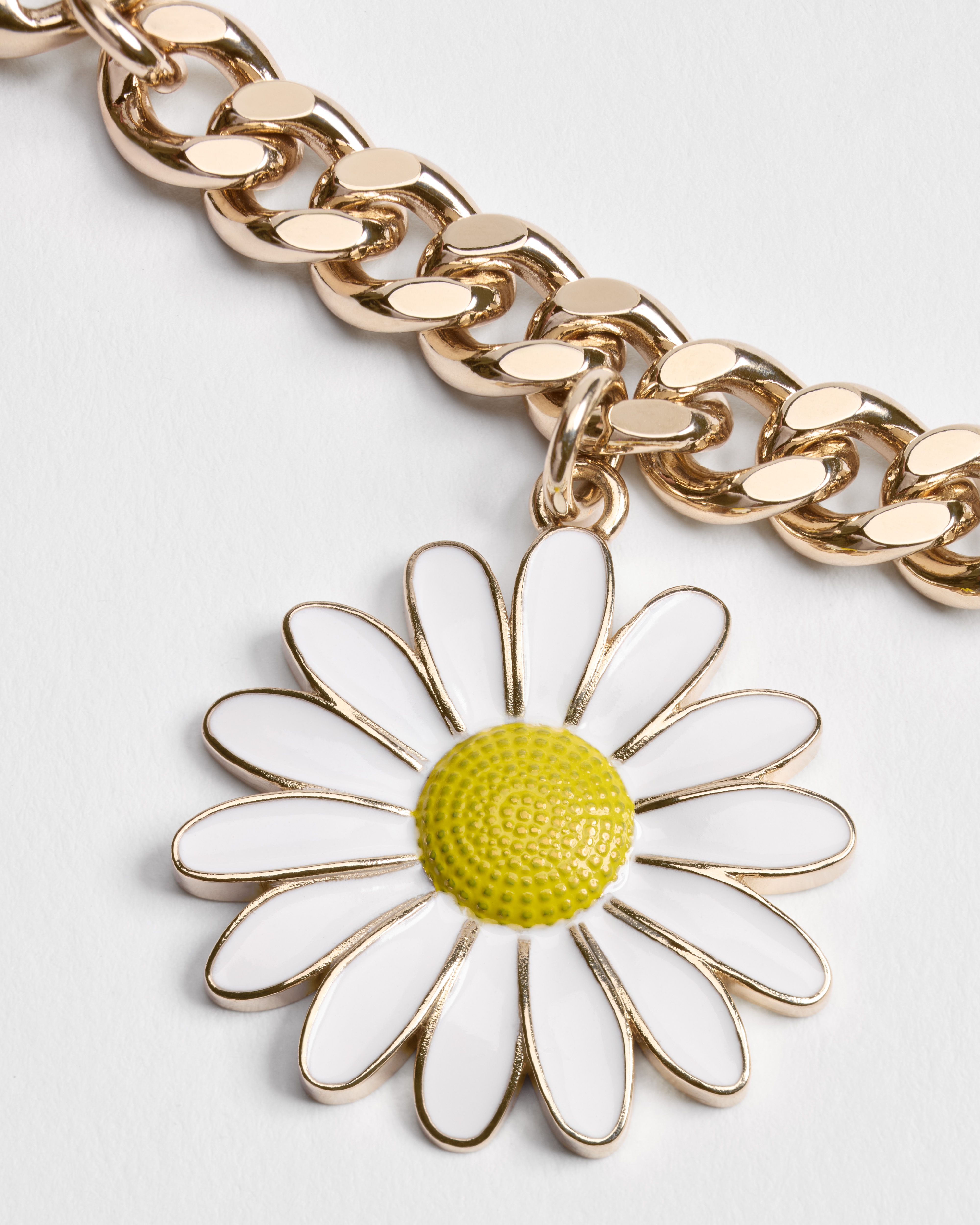 Dior Daisy 手袋吊饰 金色饰面金属和多色涂漆装饰 E11