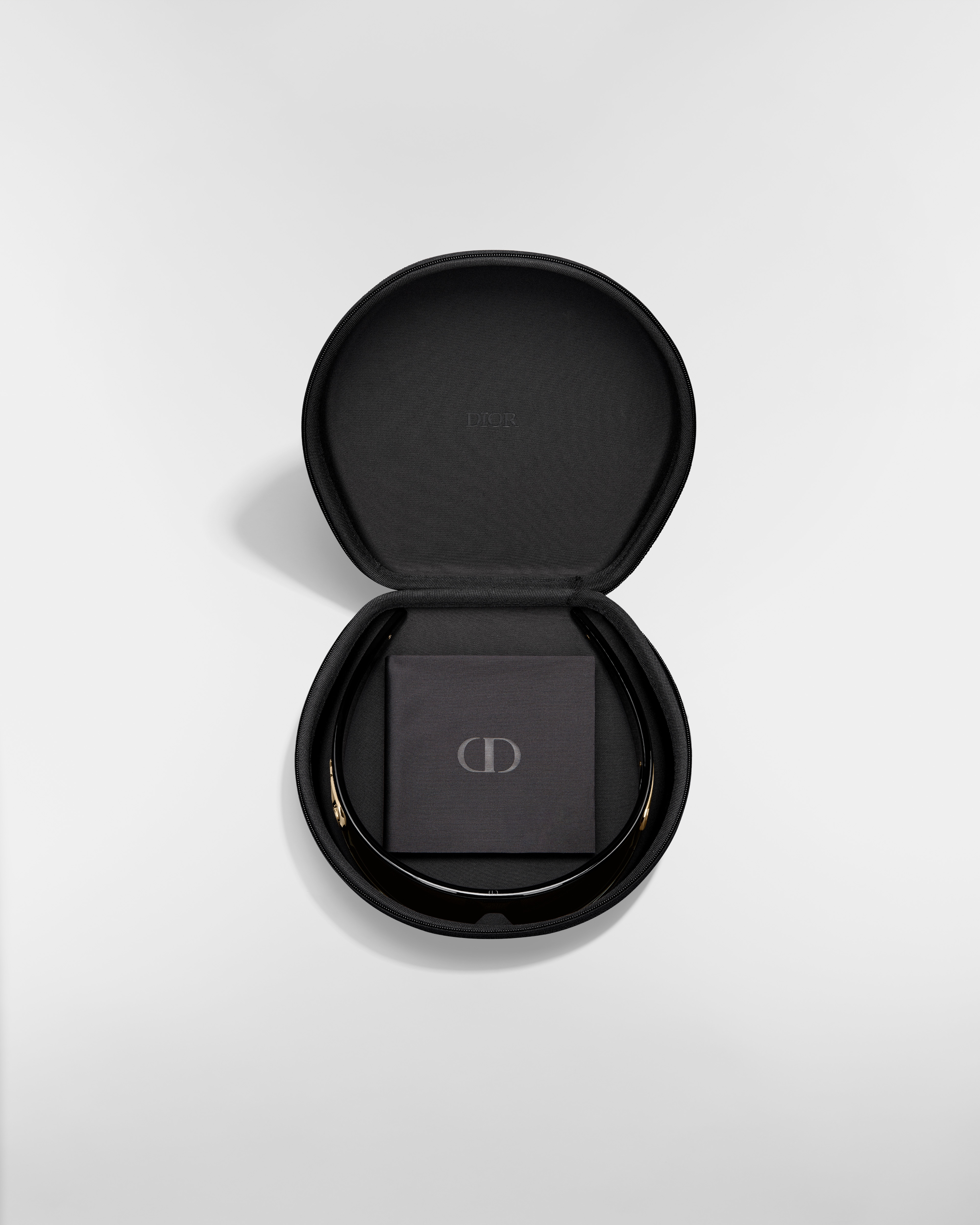 VeryDior M1U 太阳眼镜 黑色镜框眼罩式造型 E08